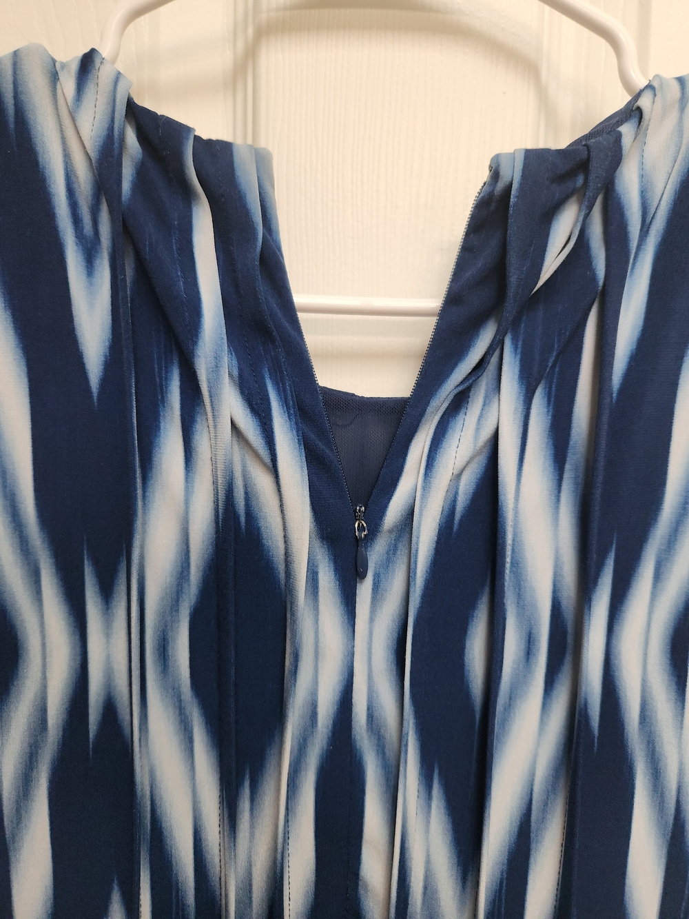 Calvin Klein Blue And White Pleated Shift Dress - Picture 6 of 7
